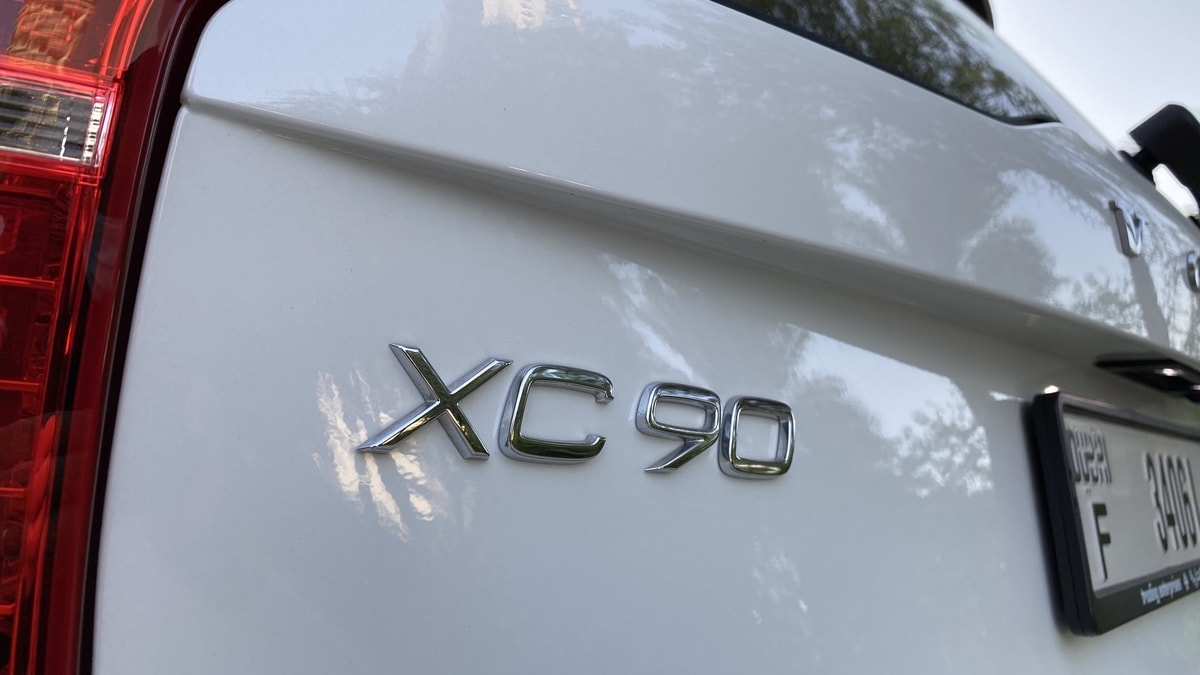 فولفو اكس سي 90  XC 90 (40).jpg