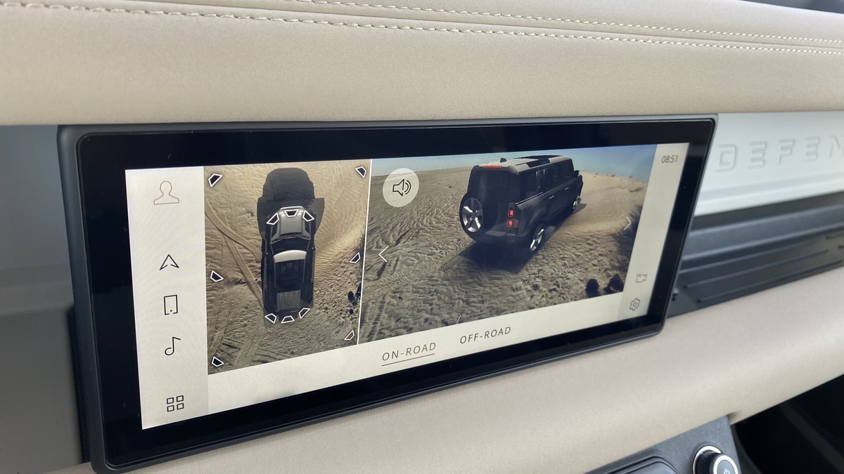 لاند روفر ديفندر 2021 (52).jpg