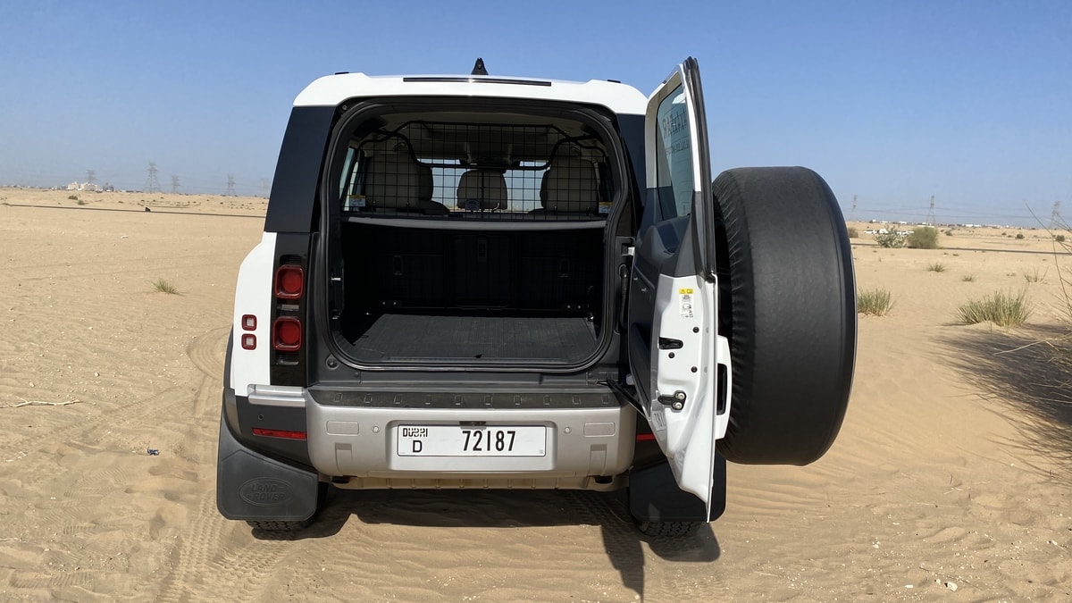 لاند روفر ديفندر 2021 (53).jpg