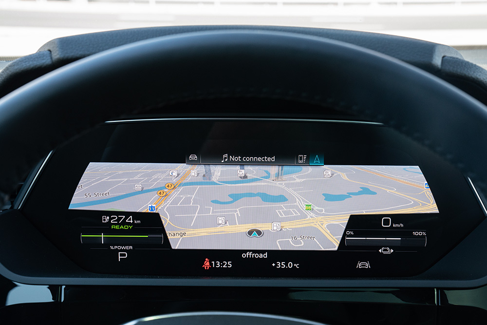 اودي اي ترون (3).jpg