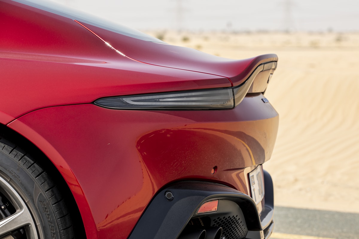 أستون مارتن (12).jpg