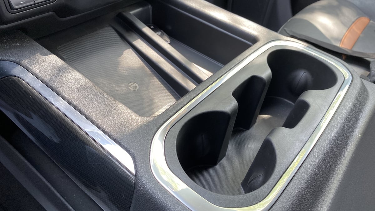 جي ام سي (48).jpg