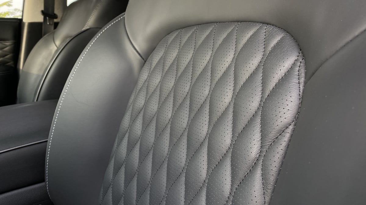 انفينيتي كيو أكس 80 النسخة السوداء (23).jpg