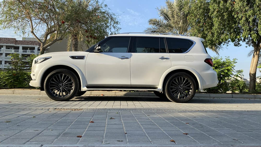 انفينيتي كيو أكس 80 النسخة السوداء (29).jpg