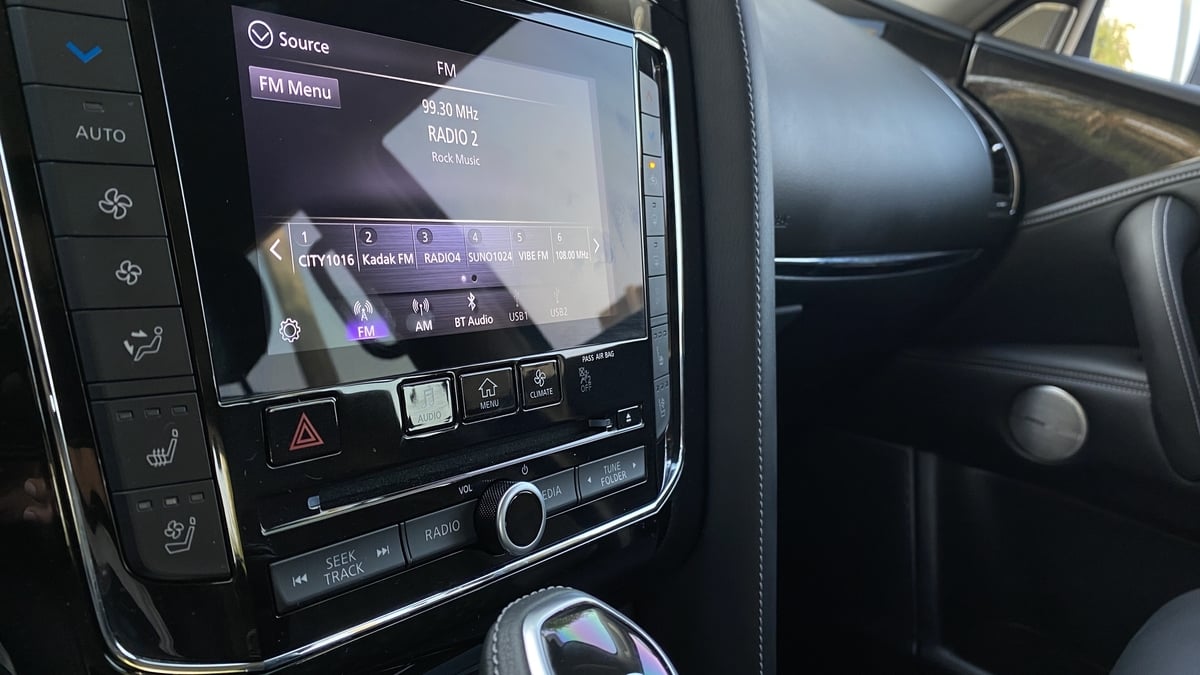 انفينيتي كيو أكس 80 النسخة السوداء (8).jpg