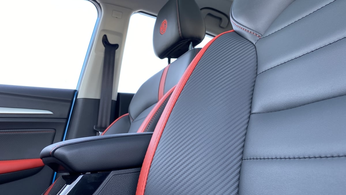 تجربة أم جي (2).jpg