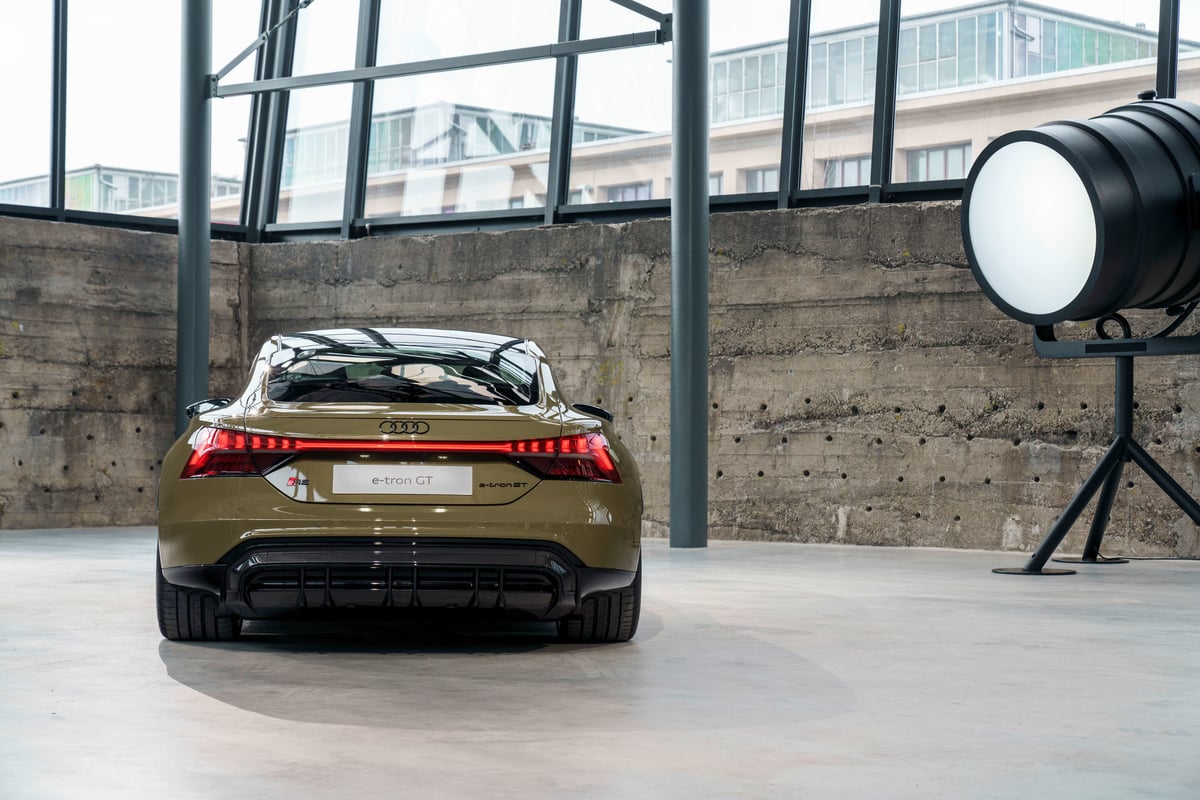 أي ترون (1).jpg