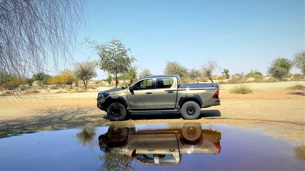 تويوتا هايلوكس (1).jpg