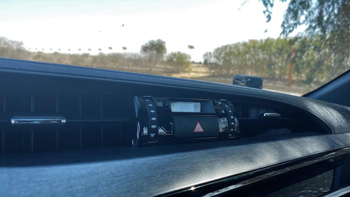 تويوتا هايلوكس (21).jpg