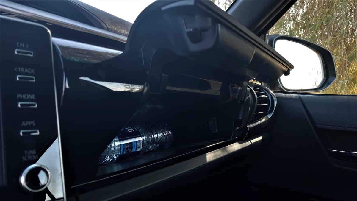 تويوتا هايلوكس (23).jpg