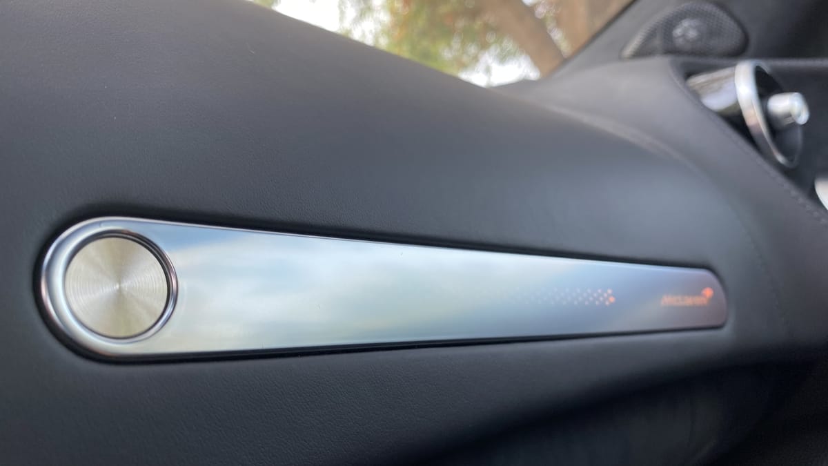 تجربة قيادة ماكلارين جي تي (2).jpg