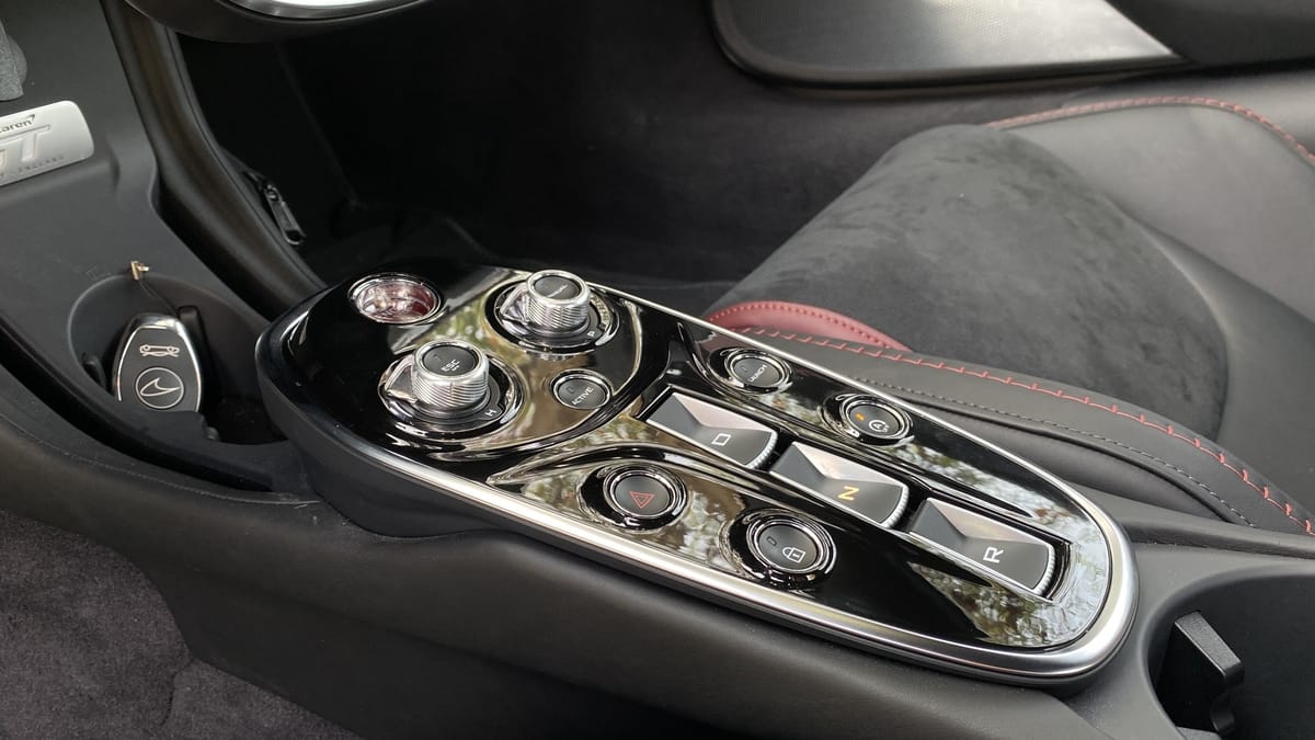 تجربة قيادة ماكلارين جي تي (23).jpg