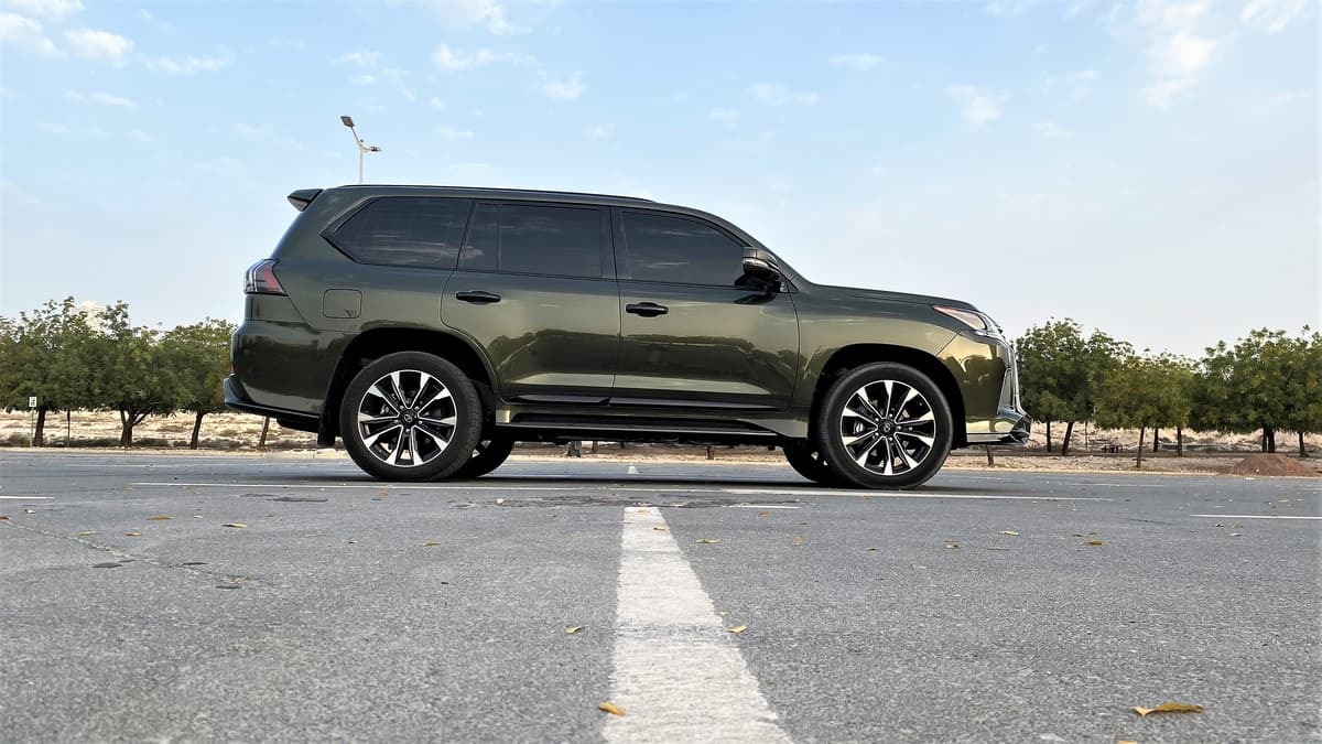 تجربة لكزس أل أكس (2).jpg