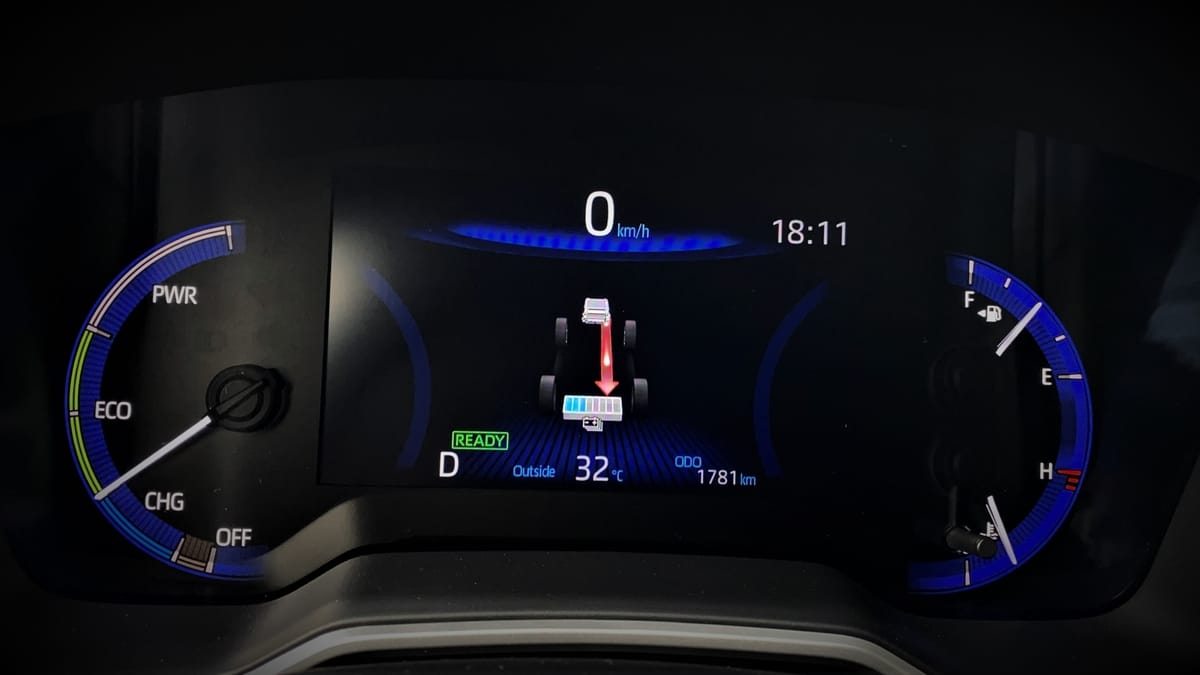 تجربة قيادة تويوتا كورولا كروس (29).jpg