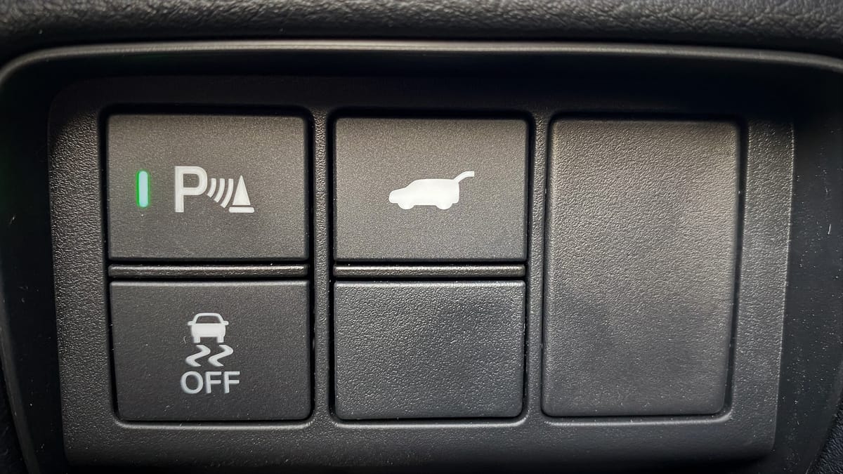 تجربة هوندا سي ار في (4).jpg