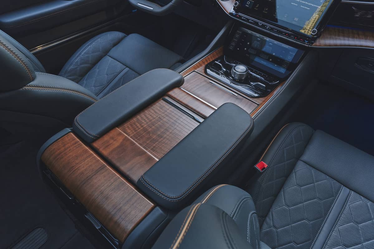 Jeep Wagoneer جيب واجينيير (30).jpg