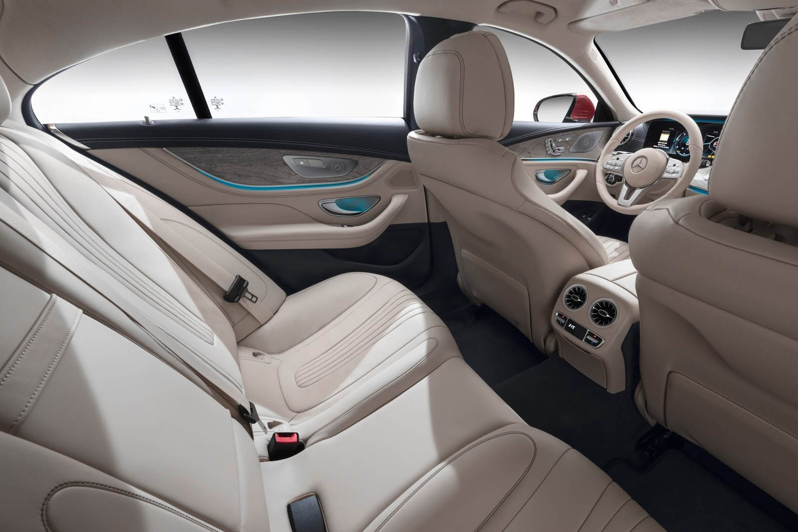 مرسيدس بنز سي ال اس 2019 (6).jpg