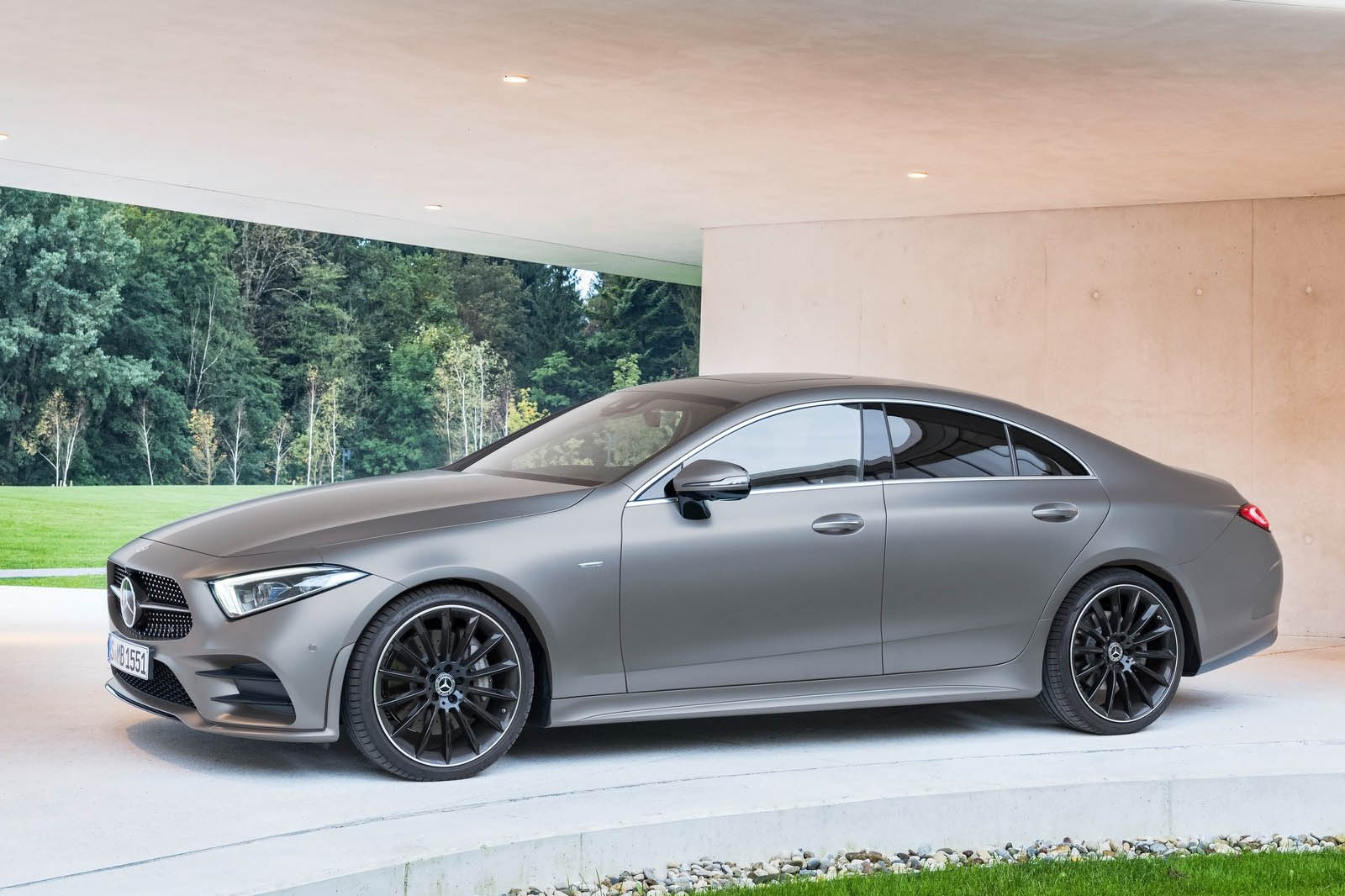 مرسيدس بنز سي ال اس 2019 (8).jpg