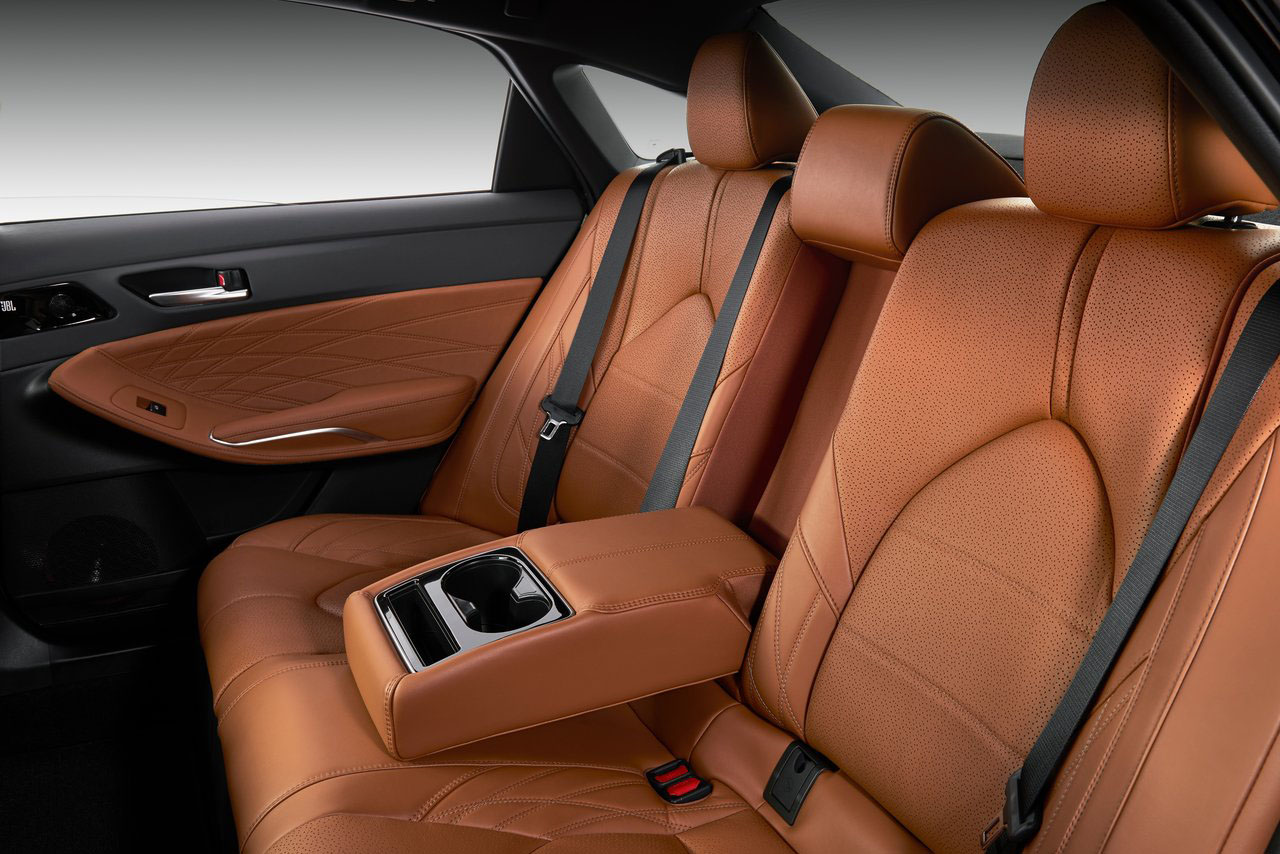 تويوتا افالون 2019 - (9).jpg