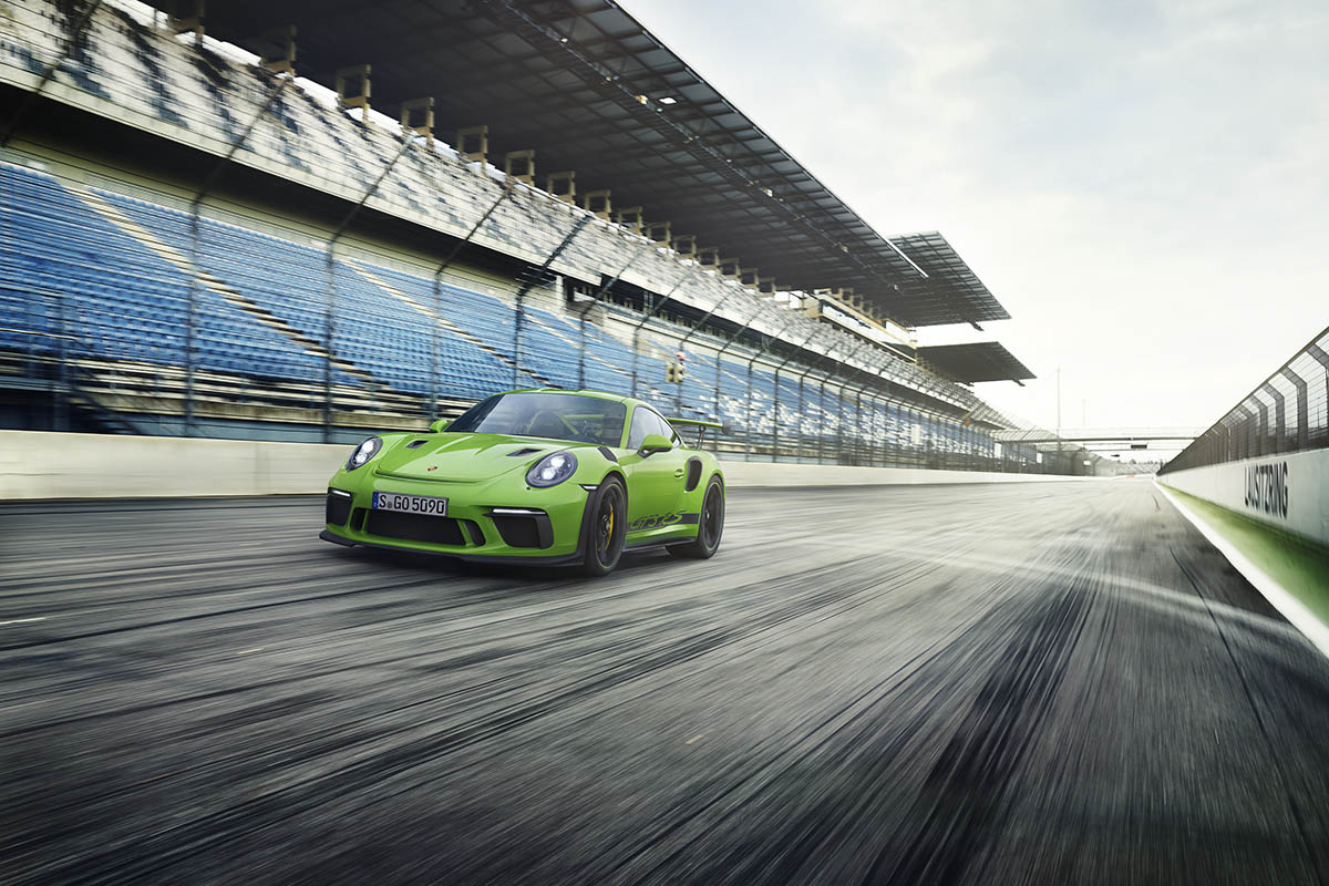 بورشه 911 جي تي 3 آر اس 2019 - (1).jpg