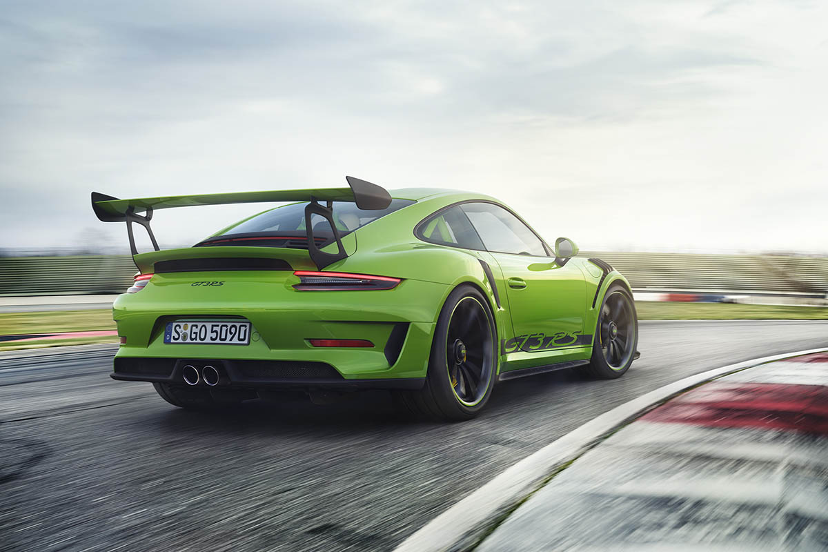 بورشه 911 جي تي 3 آر اس 2019 - (2).jpg