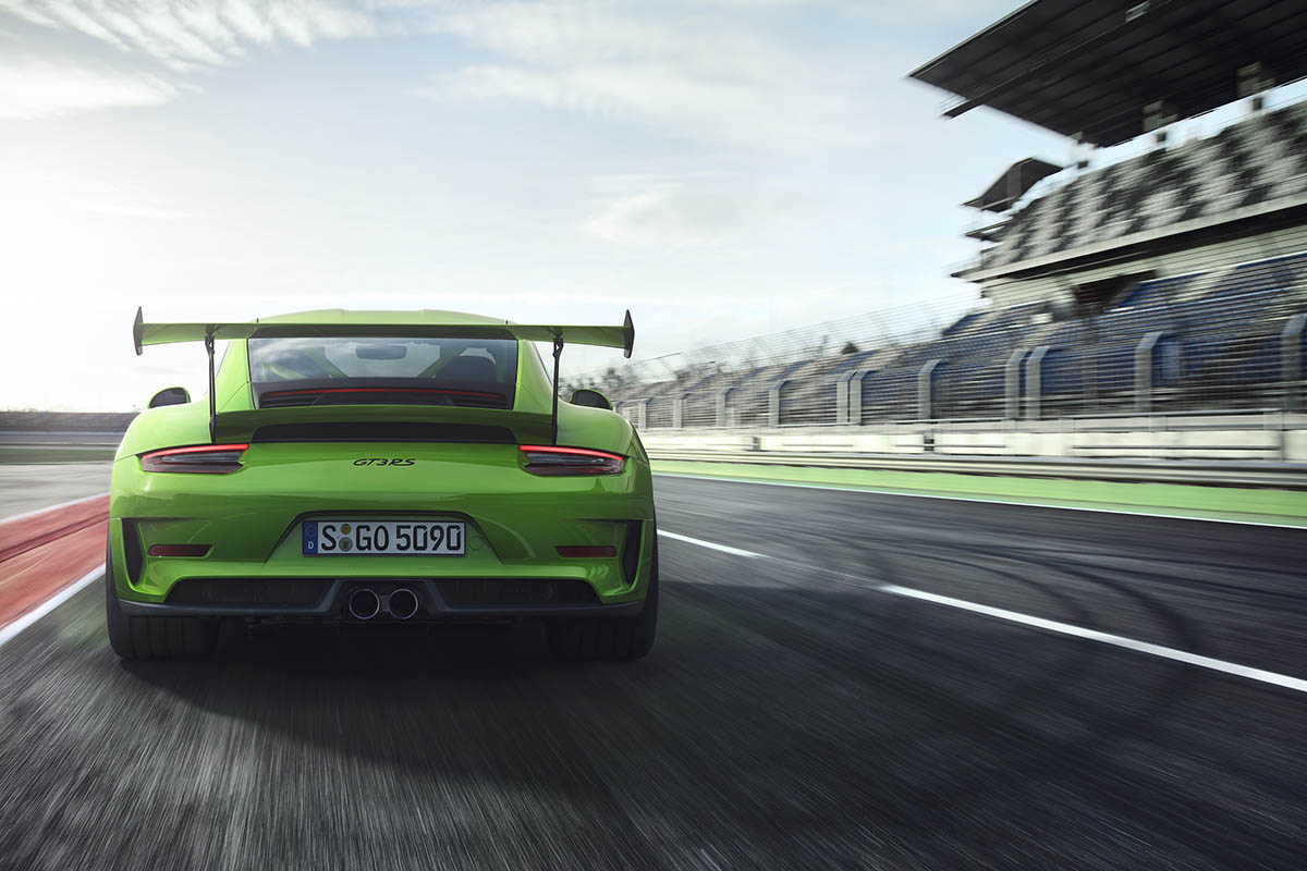 بورشه 911 جي تي 3 آر اس 2019 - (4).jpg