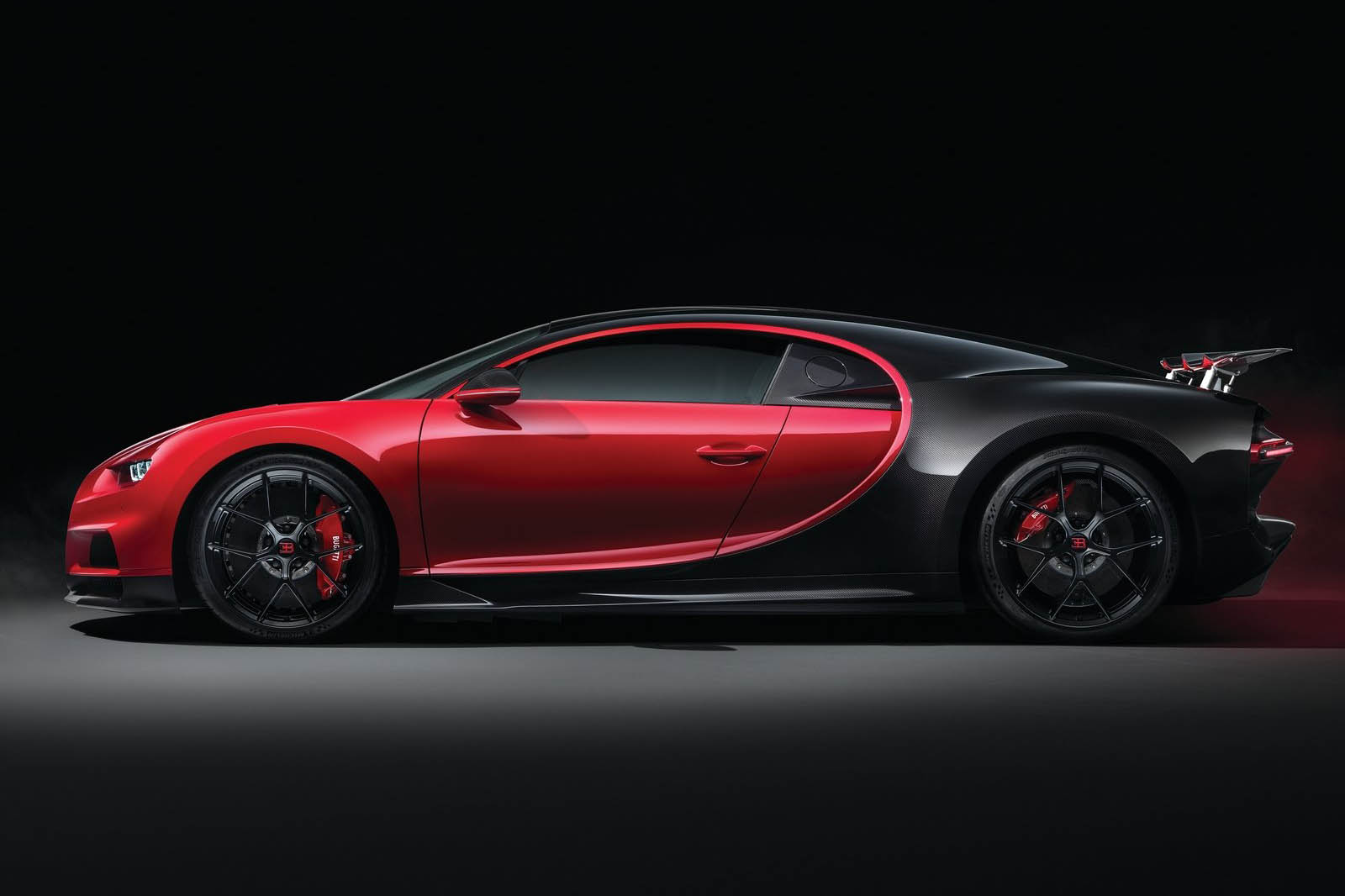 بوجاتي شيرون سبورت - (2).jpg