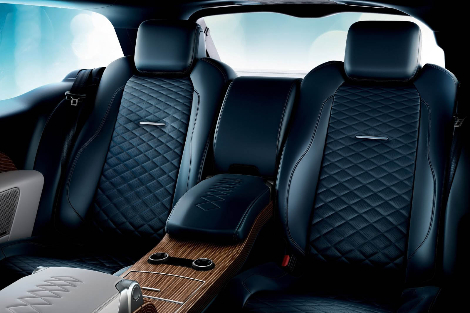 رنج روفر اس في كوبيه 2019 - (7).jpg