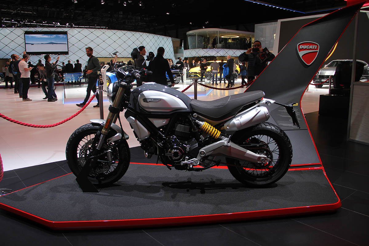 معرض جنيف للسيارات 2018 - 012.jpg