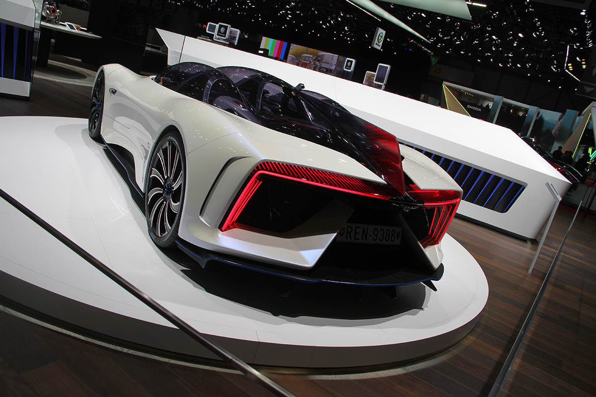 معرض جنيف للسيارات 2018 - 022.jpg