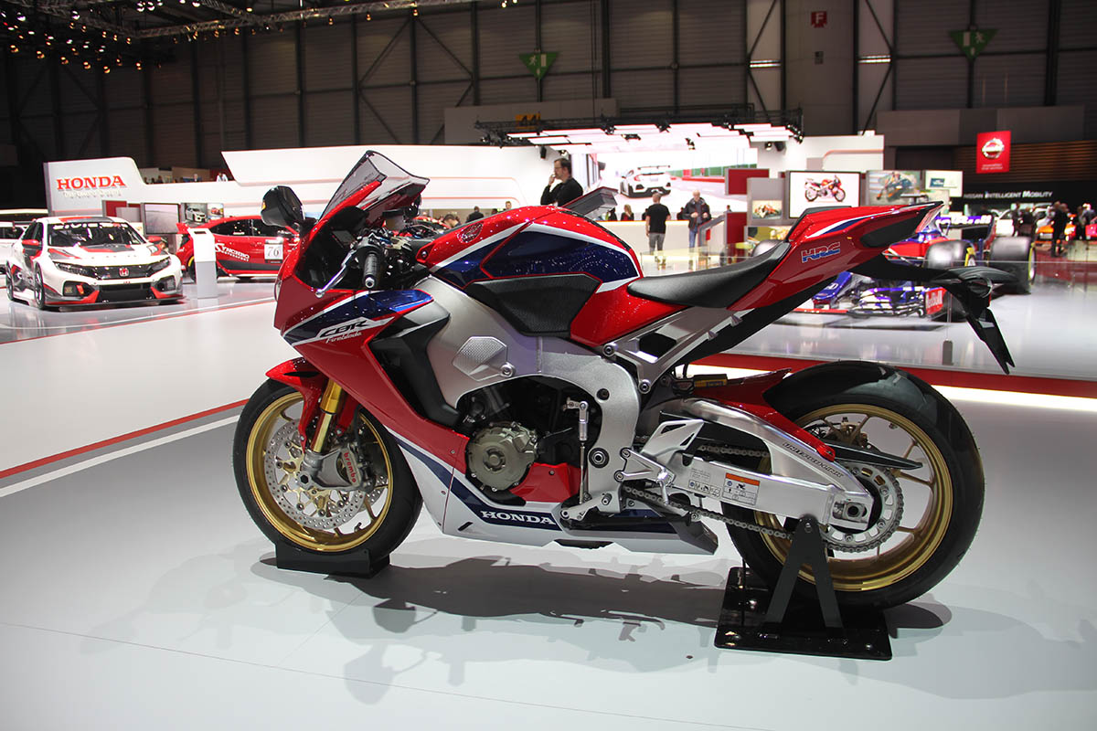 معرض جنيف للسيارات 2018 - 045.jpg