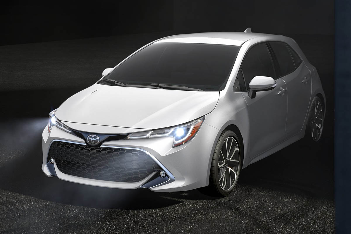 تويوتا كورولا هاتشباك 2019 - (3).jpg