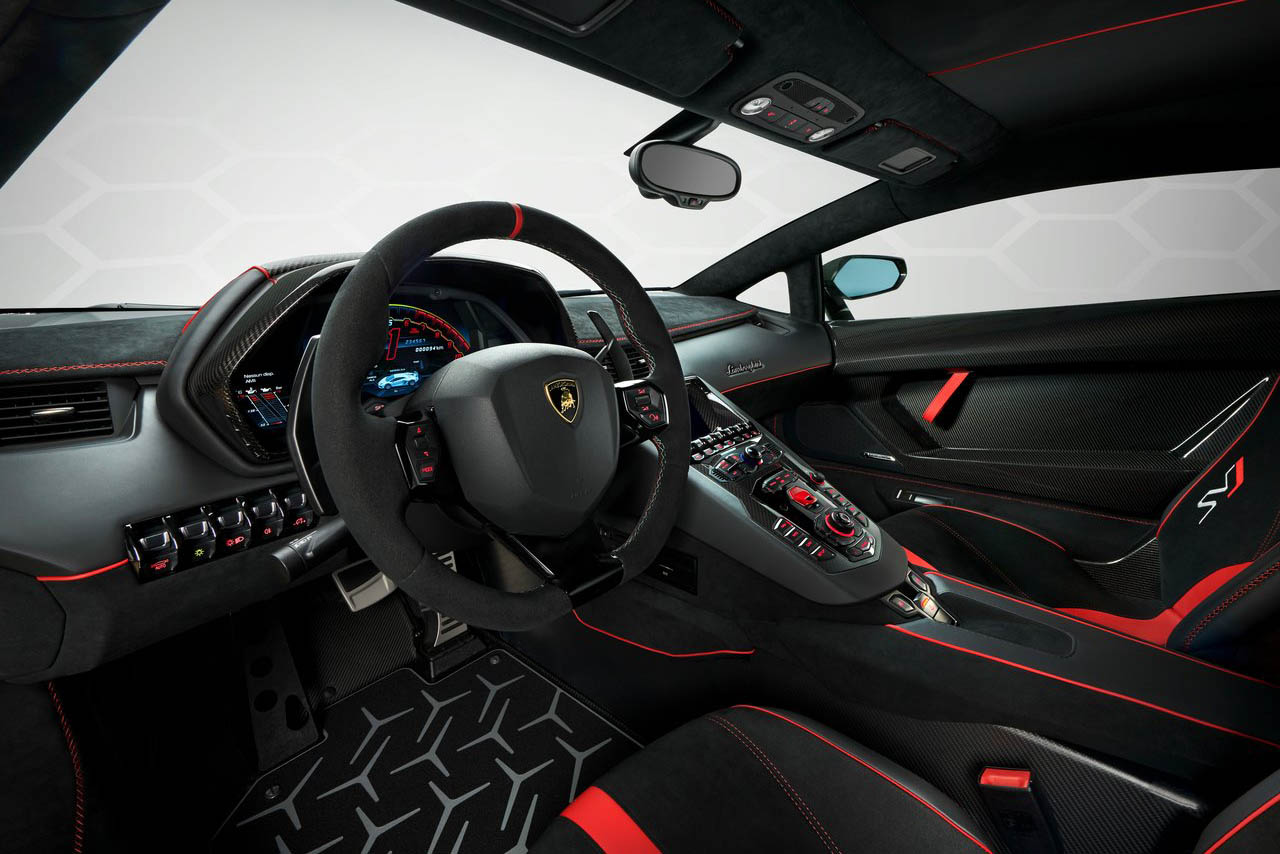 لامبورجيني افنتادور SVJ 2019 (10).jpg