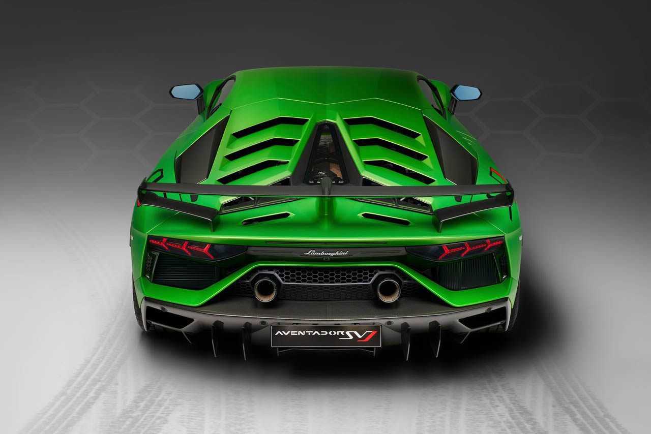 لامبورجيني افنتادور SVJ 2019 (9).jpg