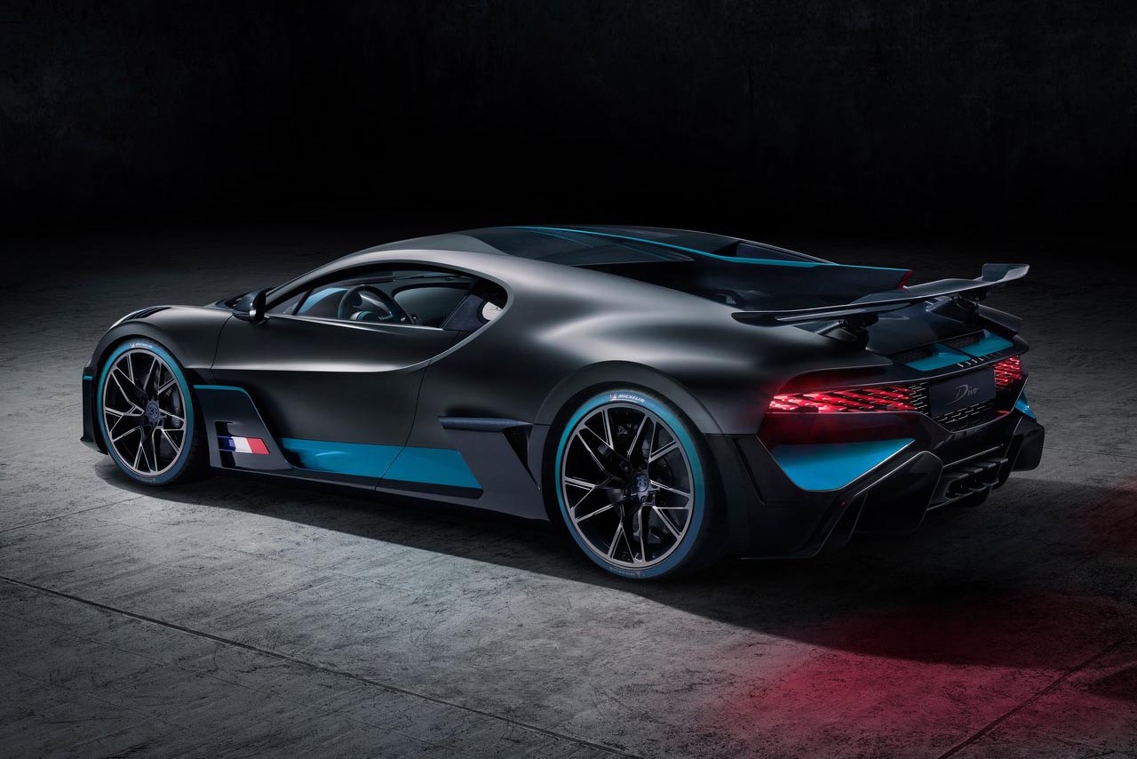 بوجاتي ديفو 2019 (2).jpg